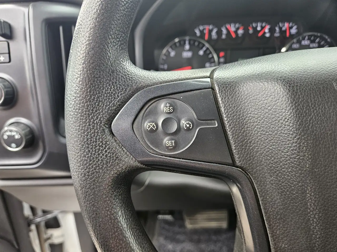 Chevrolet Silverado 1500 снимка Chevrolet Silverado 1500