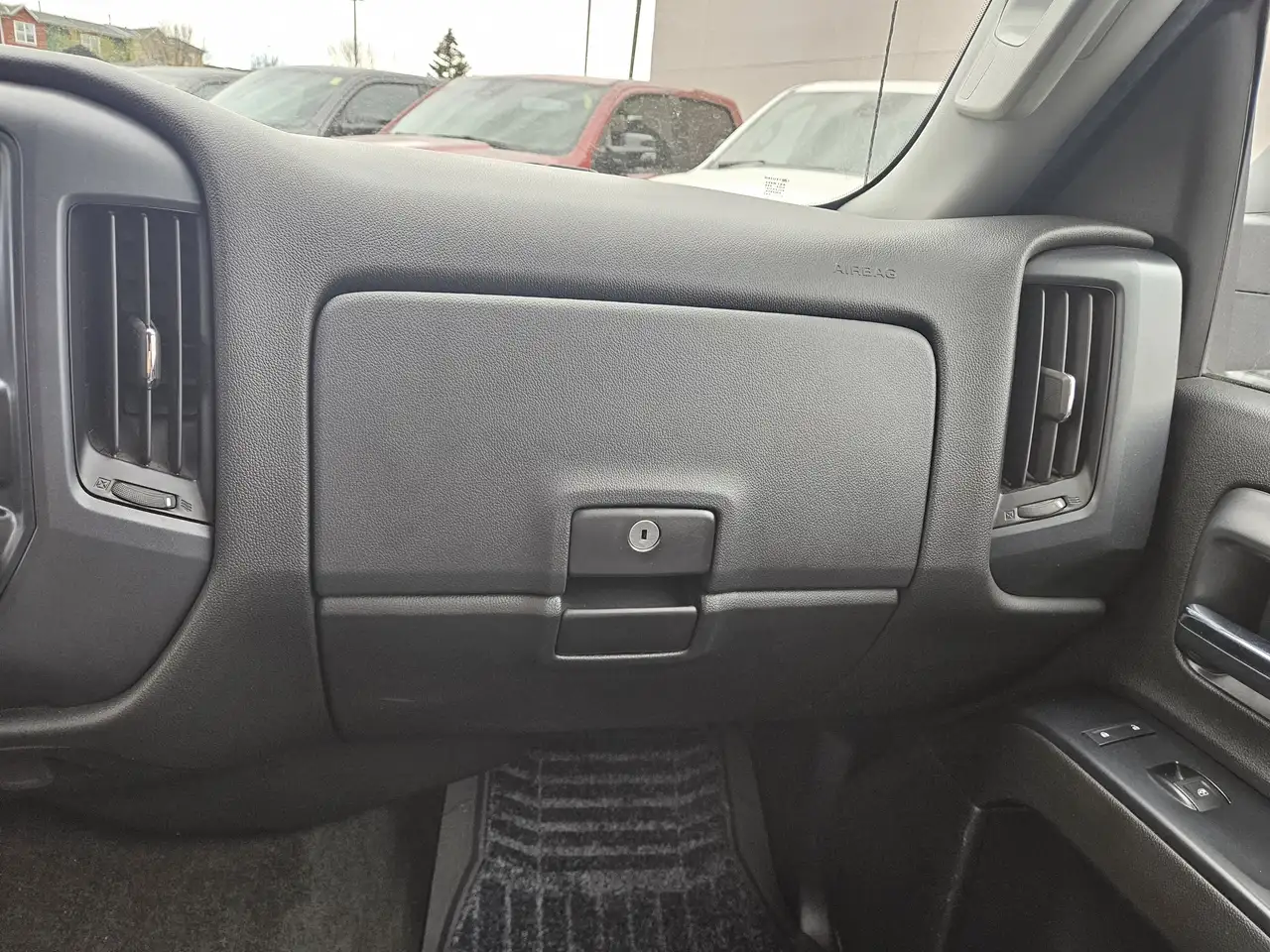 Chevrolet Silverado 1500 снимка Chevrolet Silverado 1500