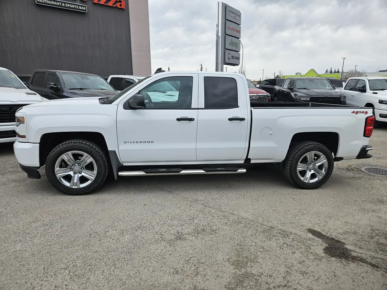 Chevrolet Silverado 1500 снимка Chevrolet Silverado 1500
