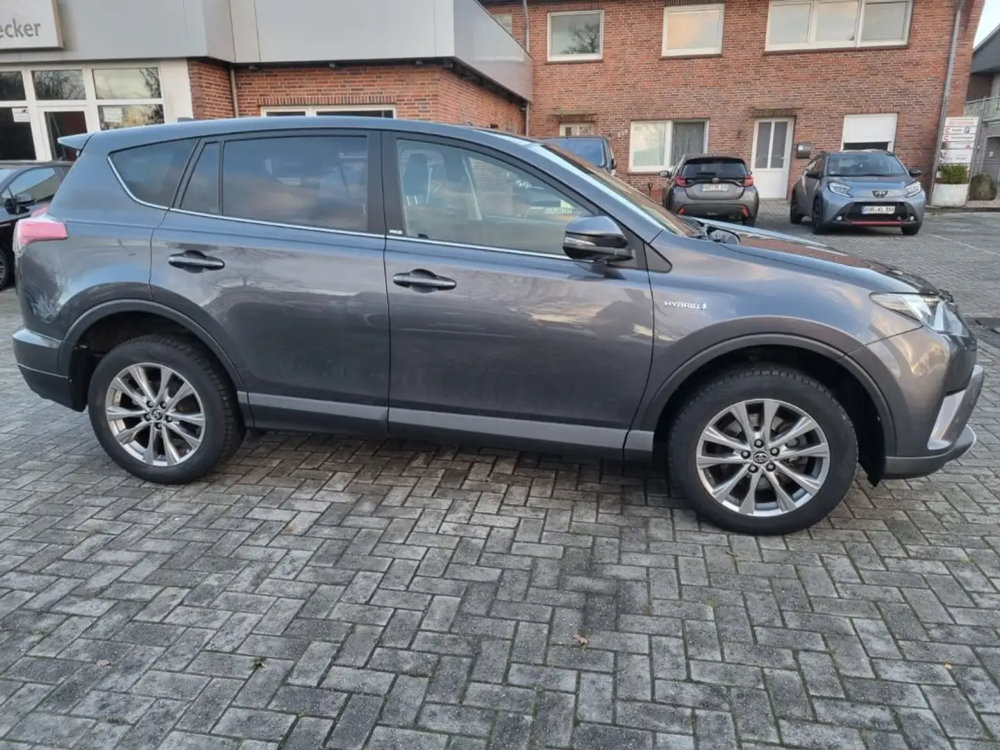 Toyota RAV 4 2.5 4x2 Hybrid Edition-S Grijs - 2