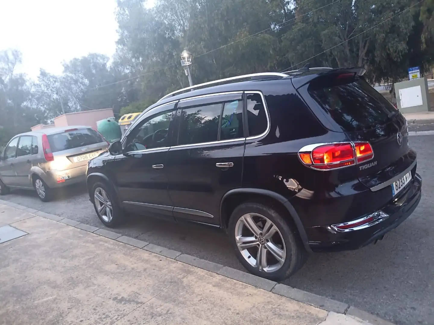Volkswagen Tiguan 2.0TDI R-Line 170 - 1