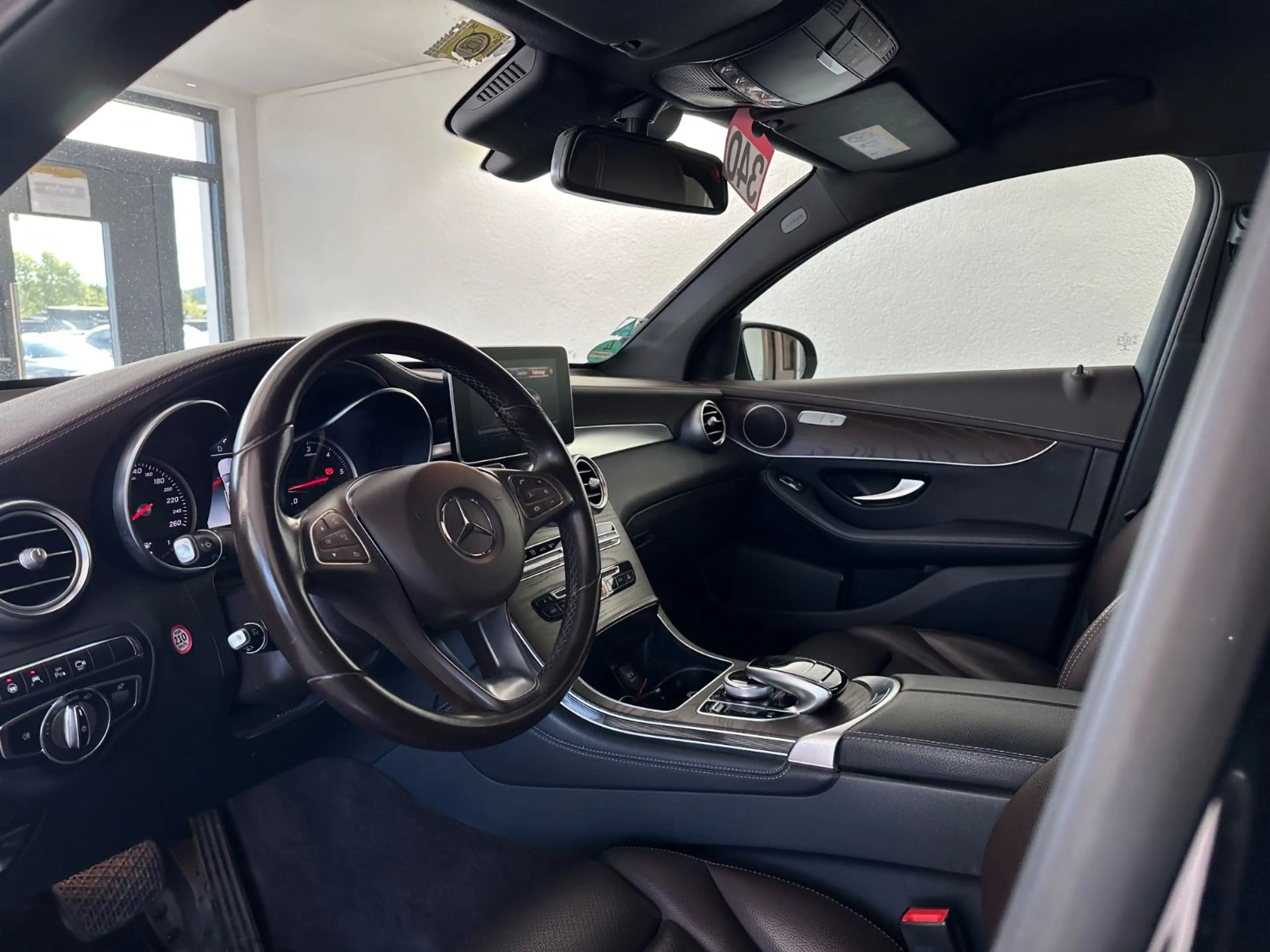Mercedes-Benz GLC 350 d Coupe 4Matic AMG*ACC*LED*COMAND*SHZ* — photo 9