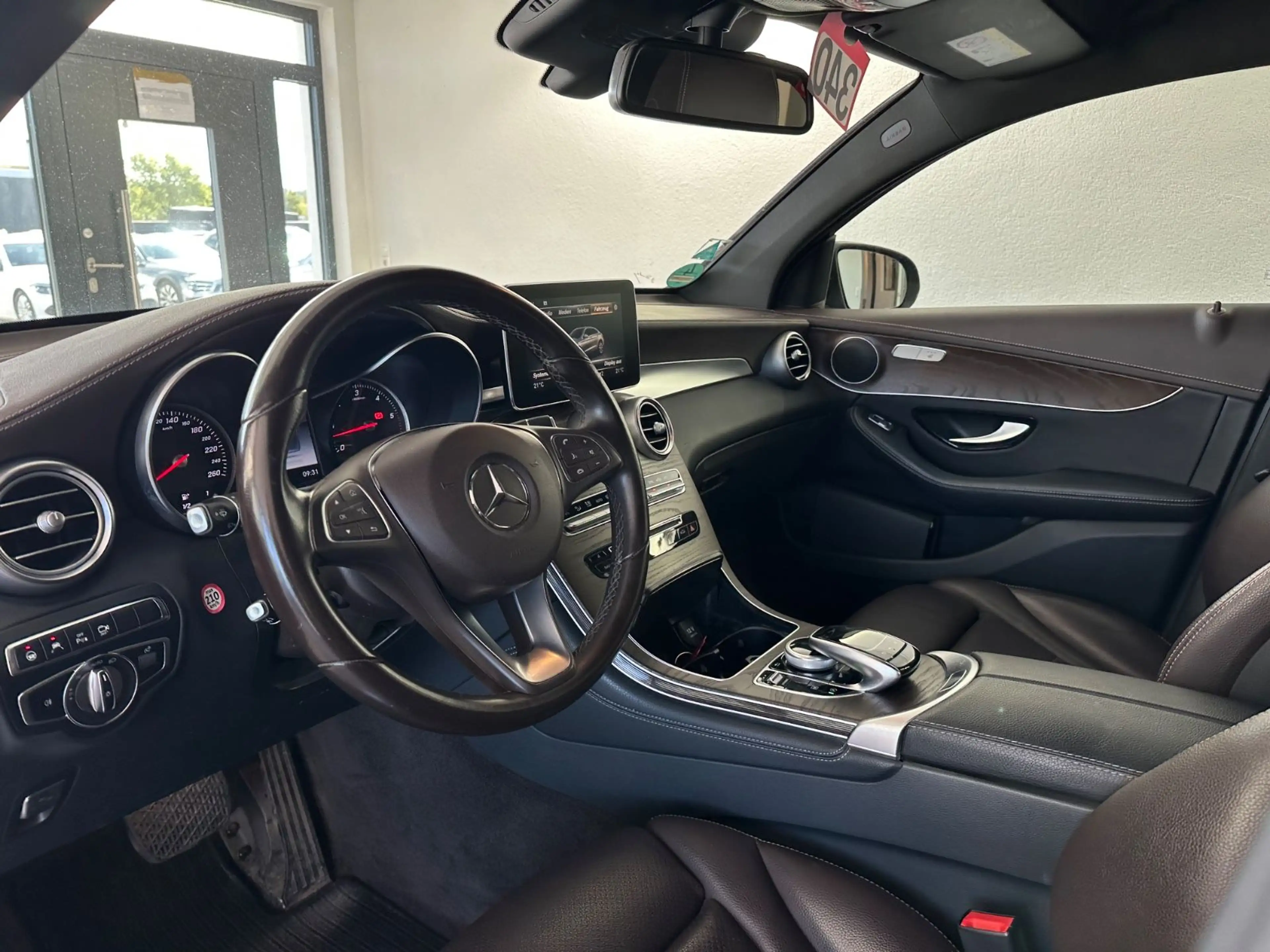 Mercedes-Benz GLC 350 d Coupe 4Matic AMG*ACC*LED*COMAND*SHZ* — photo 11