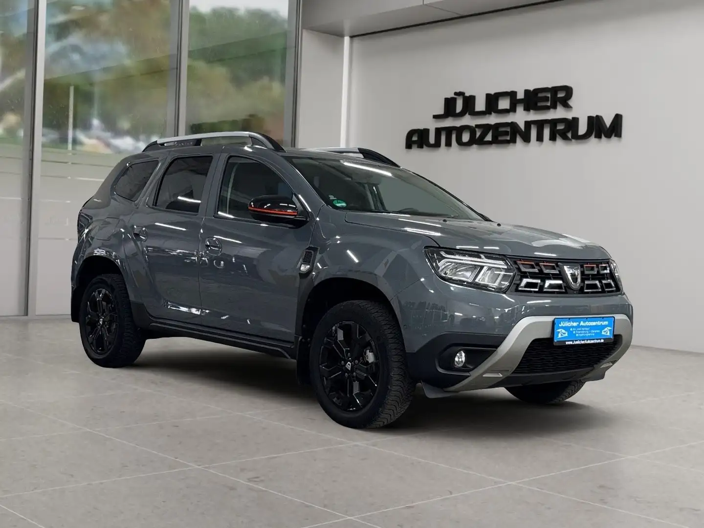 Dacia Duster II Sondermodell Extreme, 1.Hand, Rentner Grau - 1