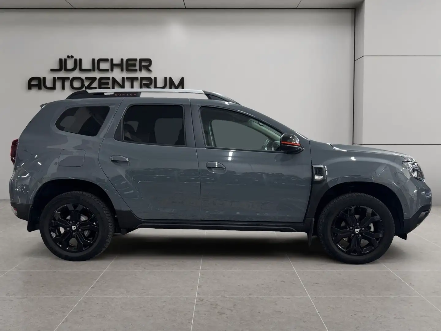 Dacia Duster II Sondermodell Extreme, 1.Hand, Rentner Grau - 2