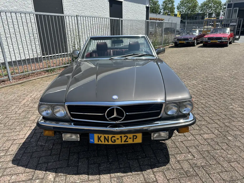 Mercedes-Benz SL 500 1985 из Европы — купить под ключ