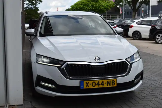 Skoda Octavia view 11