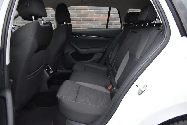 Skoda Octavia view 5