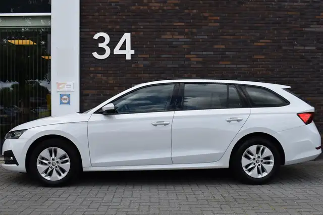 Skoda Octavia view 15