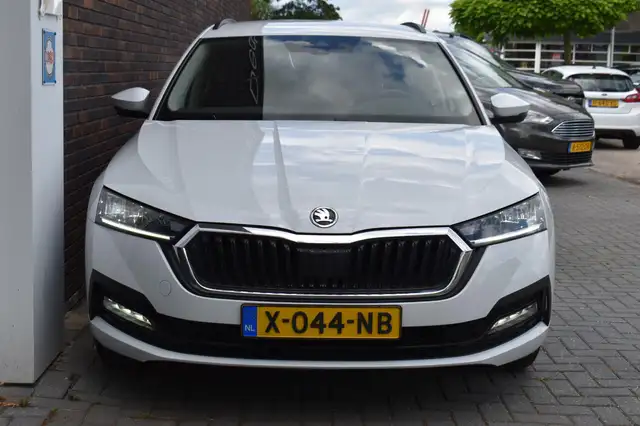 Skoda Octavia view 9