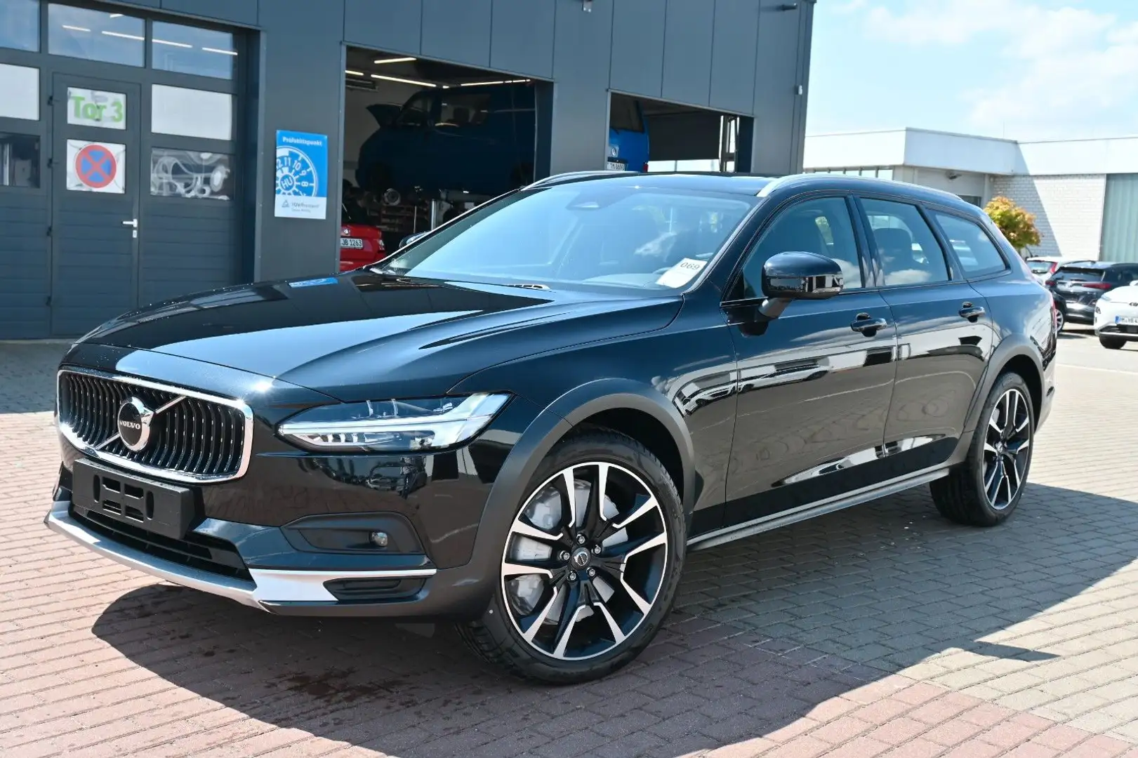 Volvo V90 Cross Country V90 B4 Diesel AWD Cross Country Plus*Pano*STHZG Negru - 1