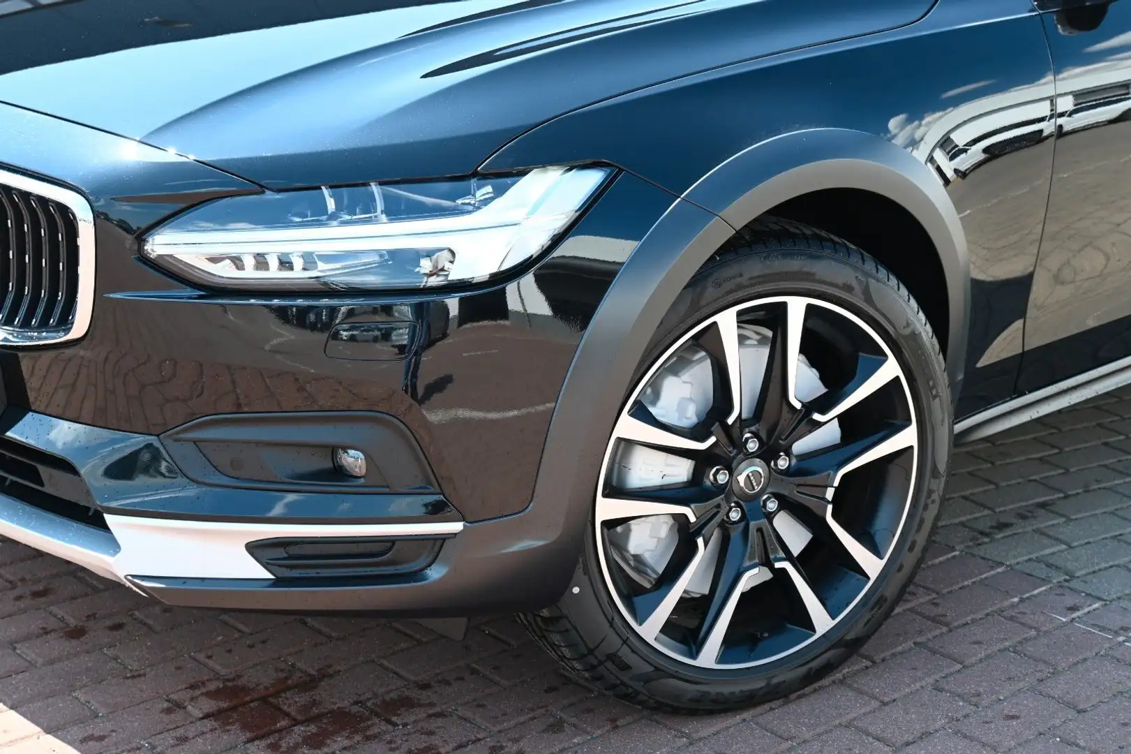 Volvo V90 Cross Country V90 B4 Diesel AWD Cross Country Plus*Pano*STHZG Negru - 2
