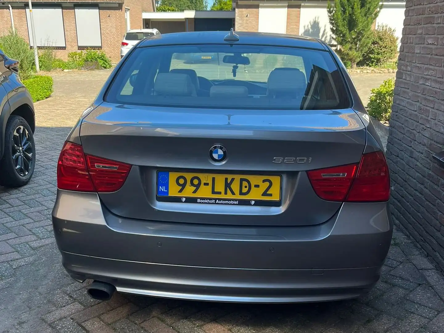 BMW 320 330 320i Business Line Grijs - 2