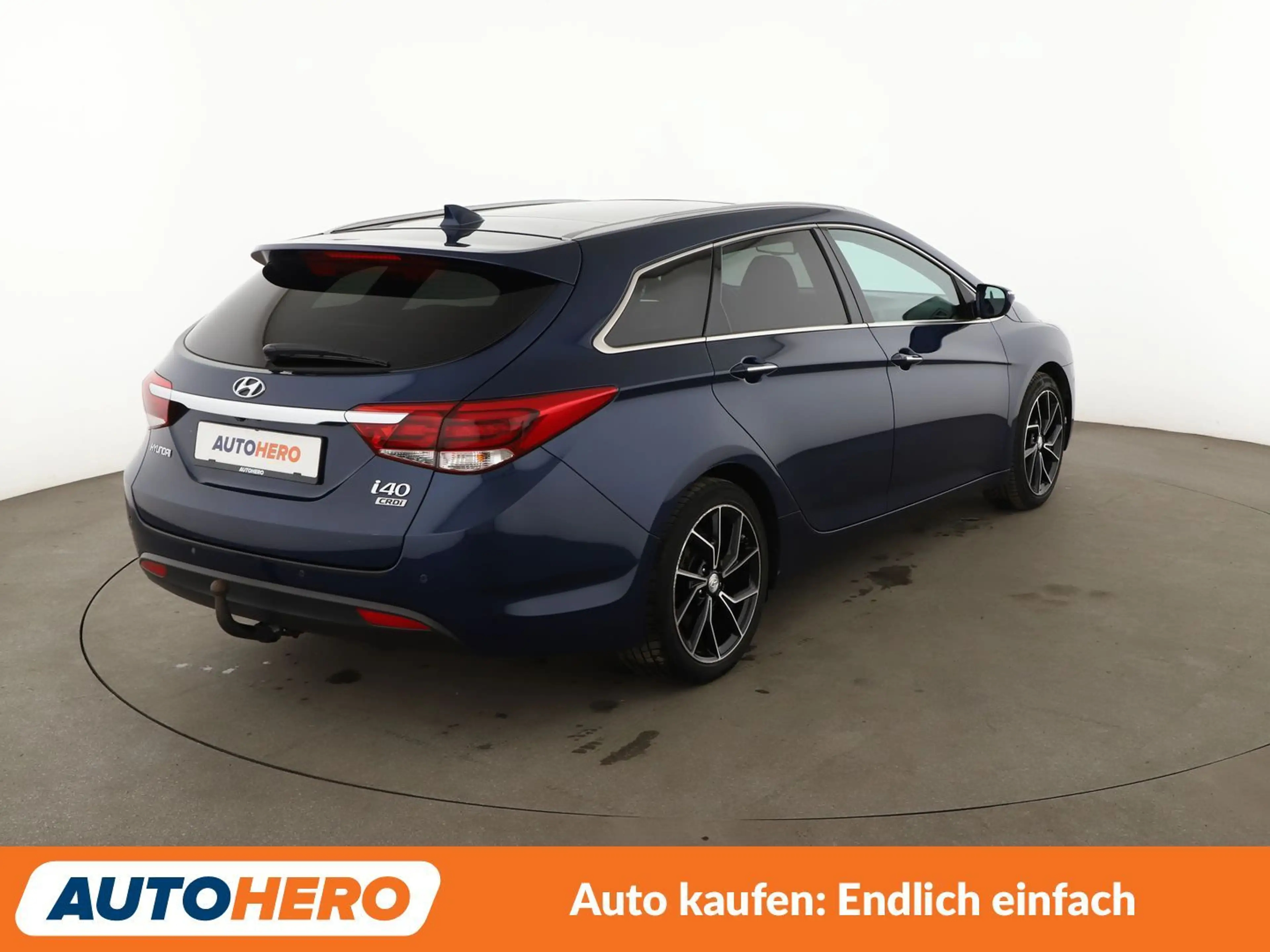 Hyundai i40 1.6 CRDi Space Plus Aut.*NAV*XENON*TEMPO*PDC*SHZ* — photo 6
