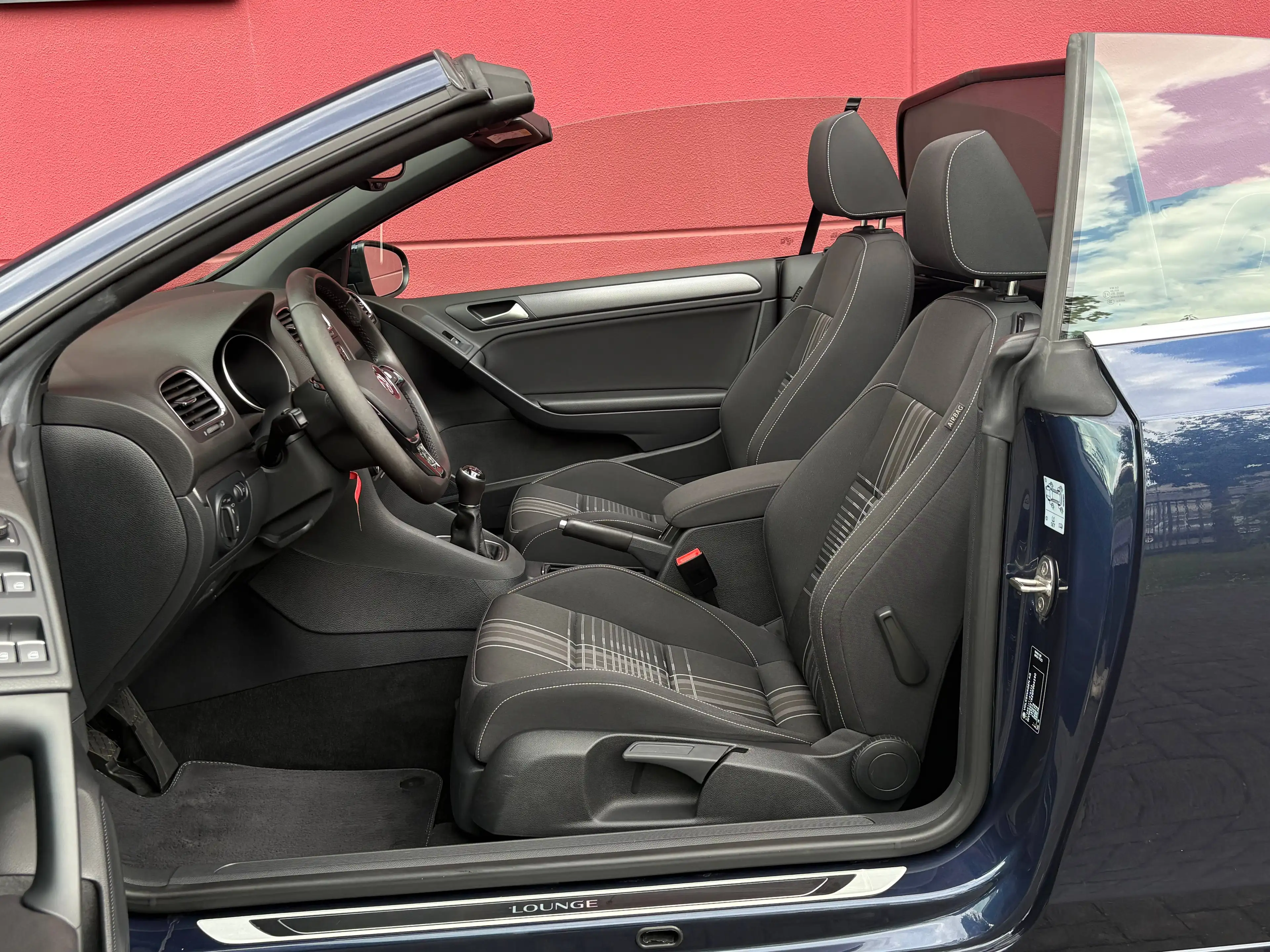Volkswagen Golf Cabriolet 1.4 TSI BMT 125PS SONDERMODELL LOUNGE NAVI ALU-17" — photo 15