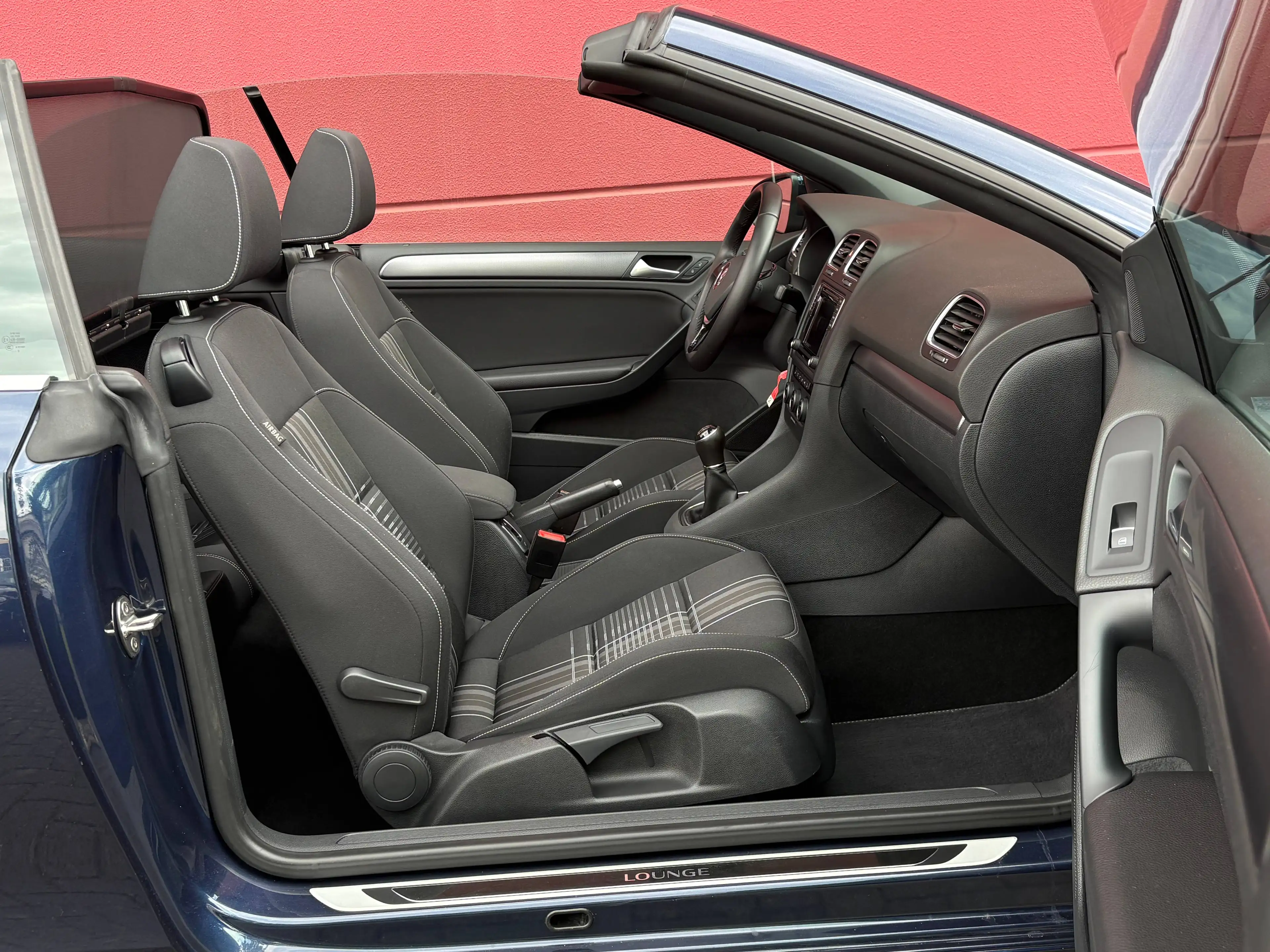 Volkswagen Golf Cabriolet 1.4 TSI BMT 125PS SONDERMODELL LOUNGE NAVI ALU-17" — photo 13