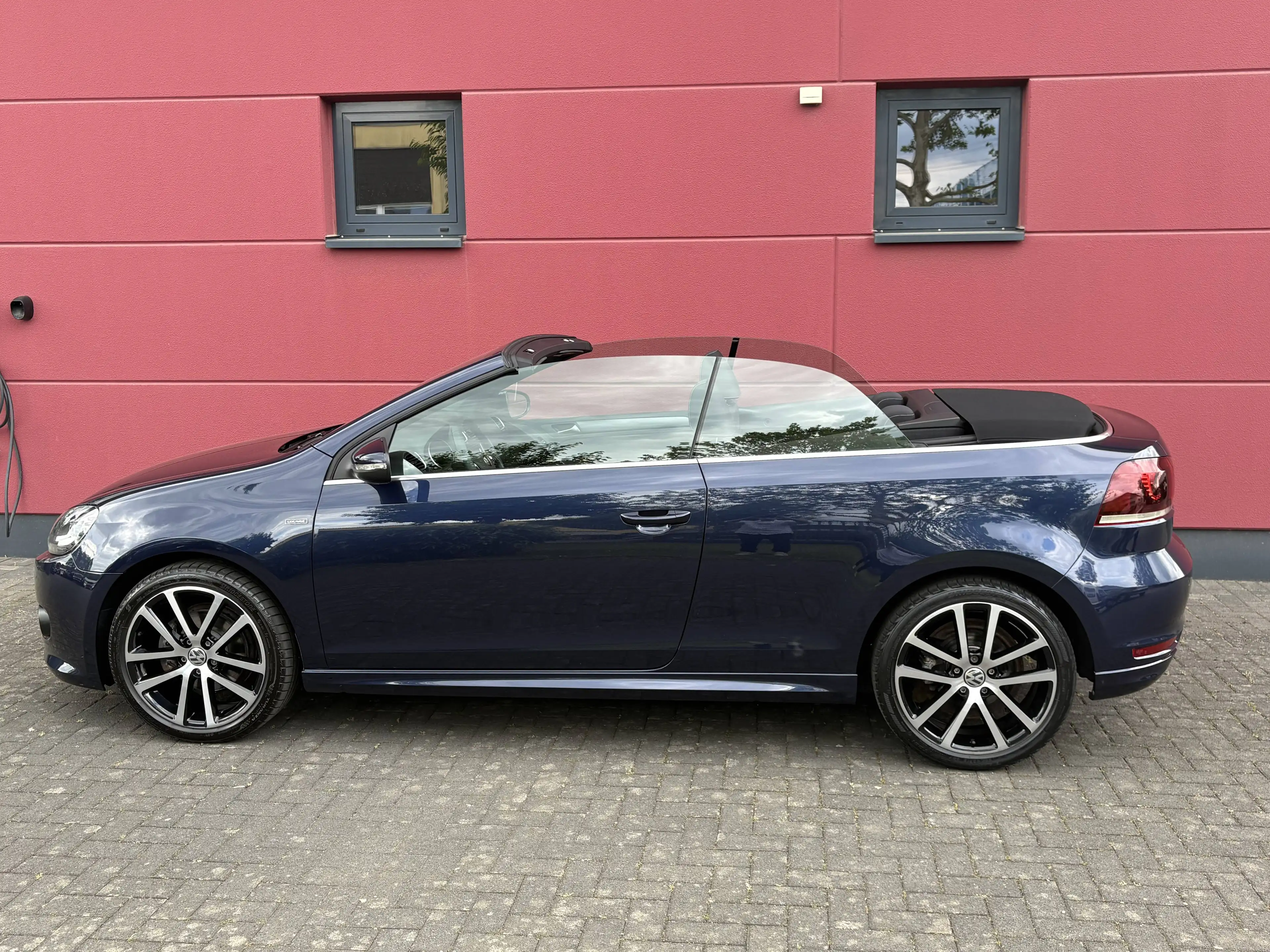 Volkswagen Golf Cabriolet 1.4 TSI BMT 125PS SONDERMODELL LOUNGE NAVI ALU-17" — photo 9