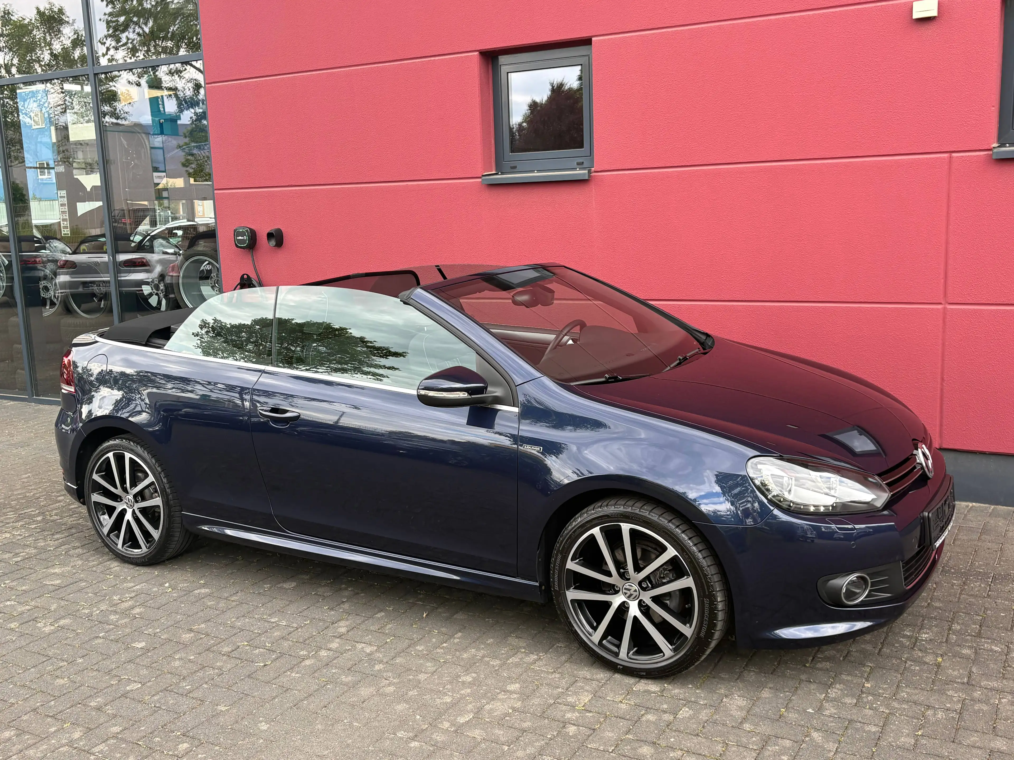 Volkswagen Golf Cabriolet 1.4 TSI BMT 125PS SONDERMODELL LOUNGE NAVI ALU-17" — photo 6