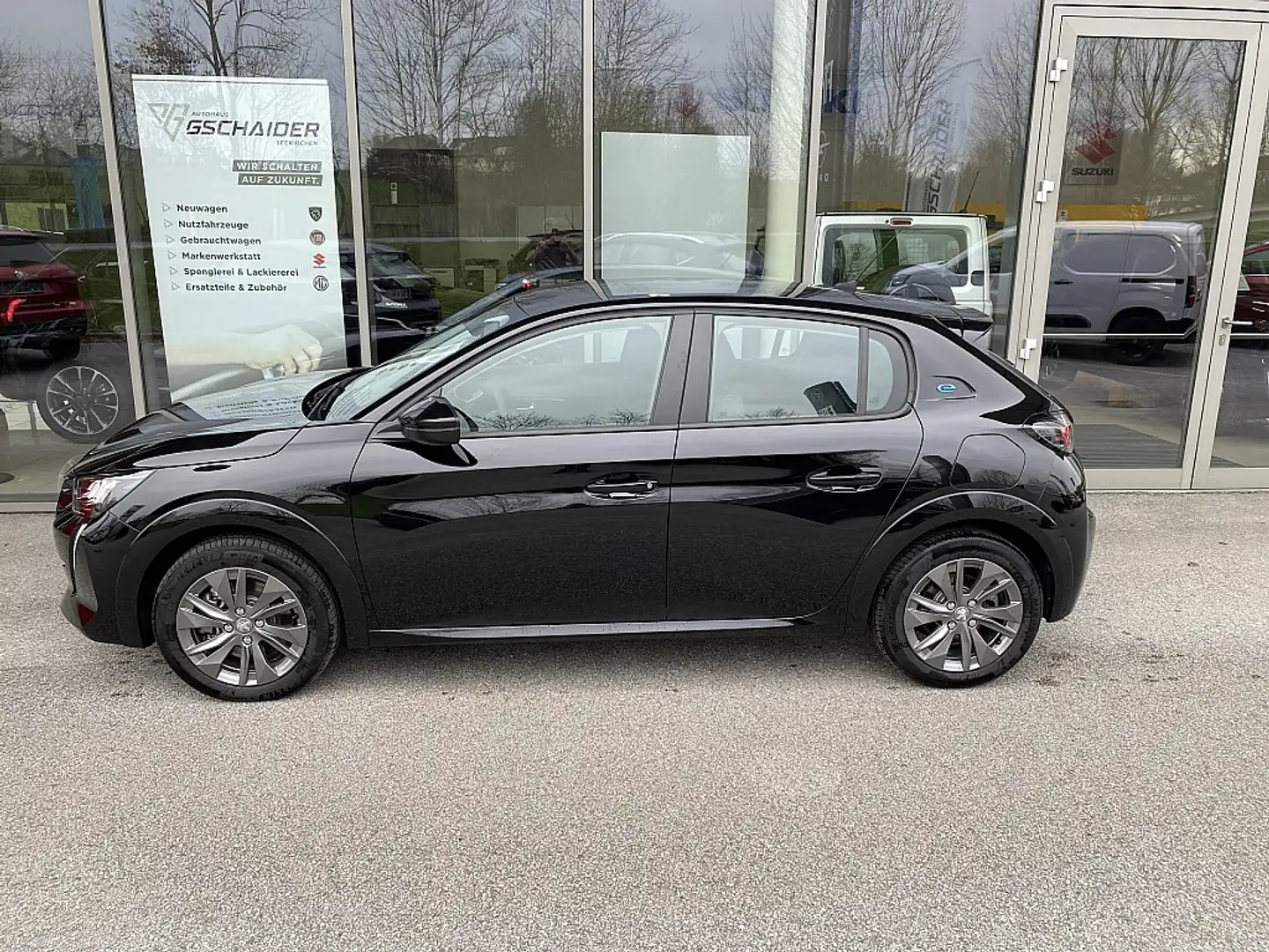 Peugeot e-208 50kWh Active Pack Negro - 2
