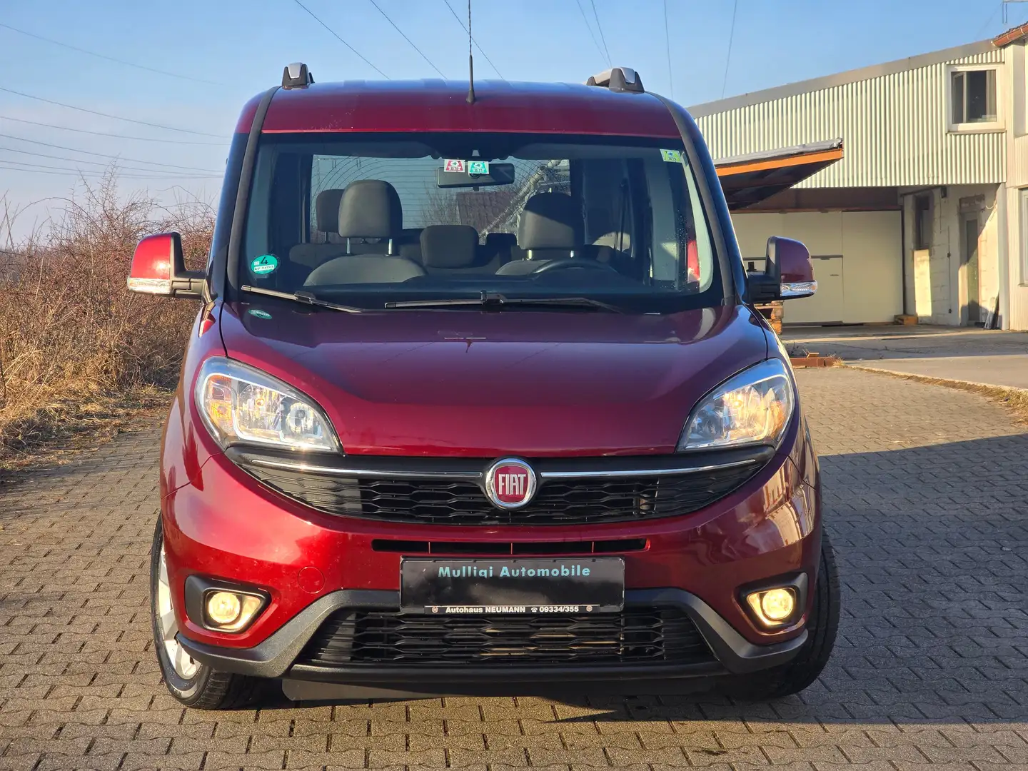 Fiat Doblo Lounge (Kurzversion) Rojo - 2