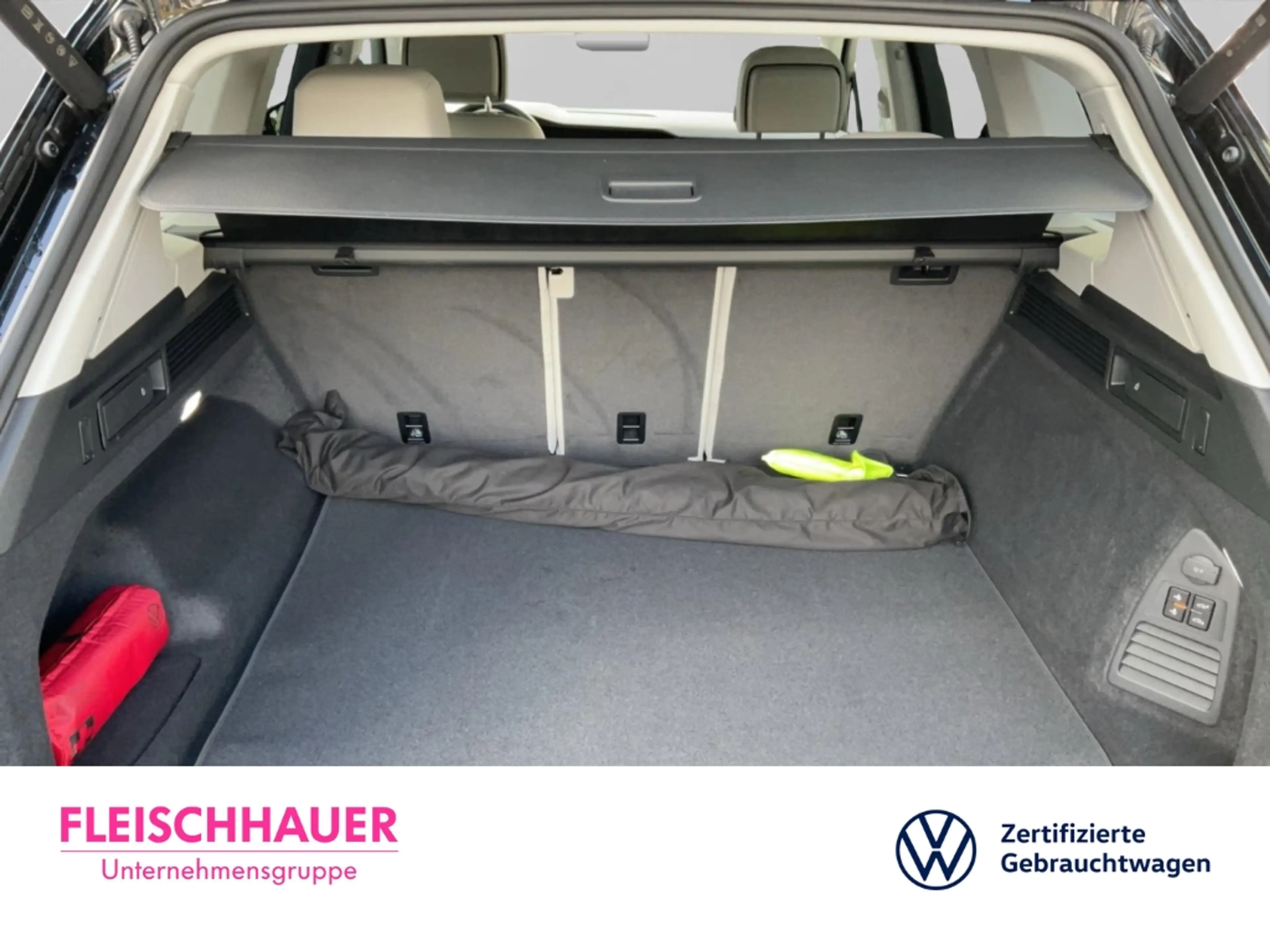 Volkswagen Touareg 3.0 TDI DSG HUD Luftfederung AD StandHZG AHK-el. k — photo 9
