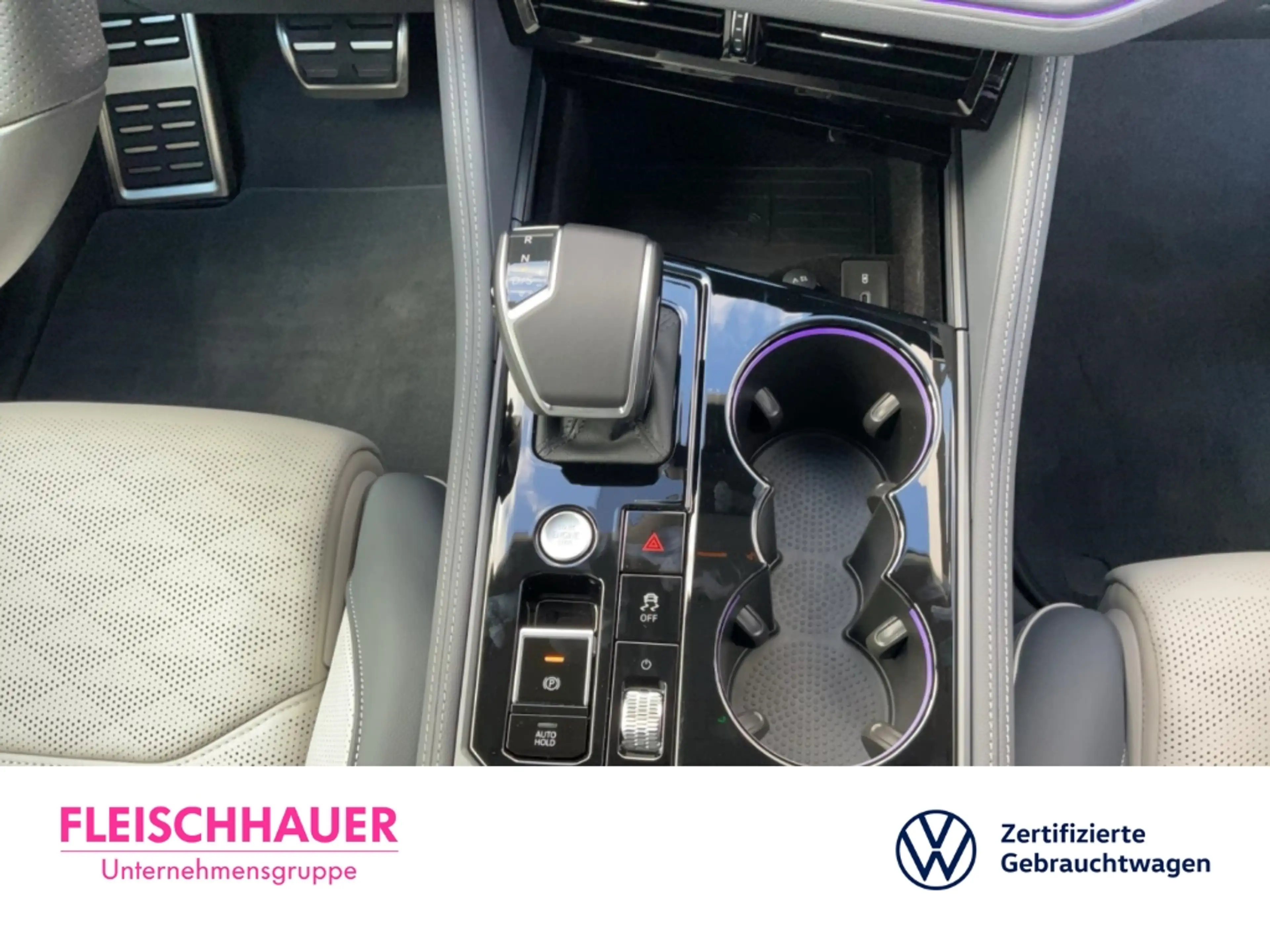 Volkswagen Touareg 3.0 TDI DSG HUD Luftfederung AD StandHZG AHK-el. k — photo 15