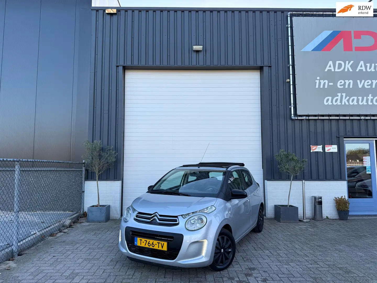 Citroen C1 1.2 PureTech Airscape Shine OPEN DAK/CAMERA/STOELV Grijs - 1