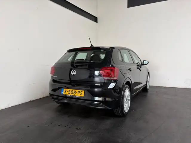 Volkswagen Polo view 2
