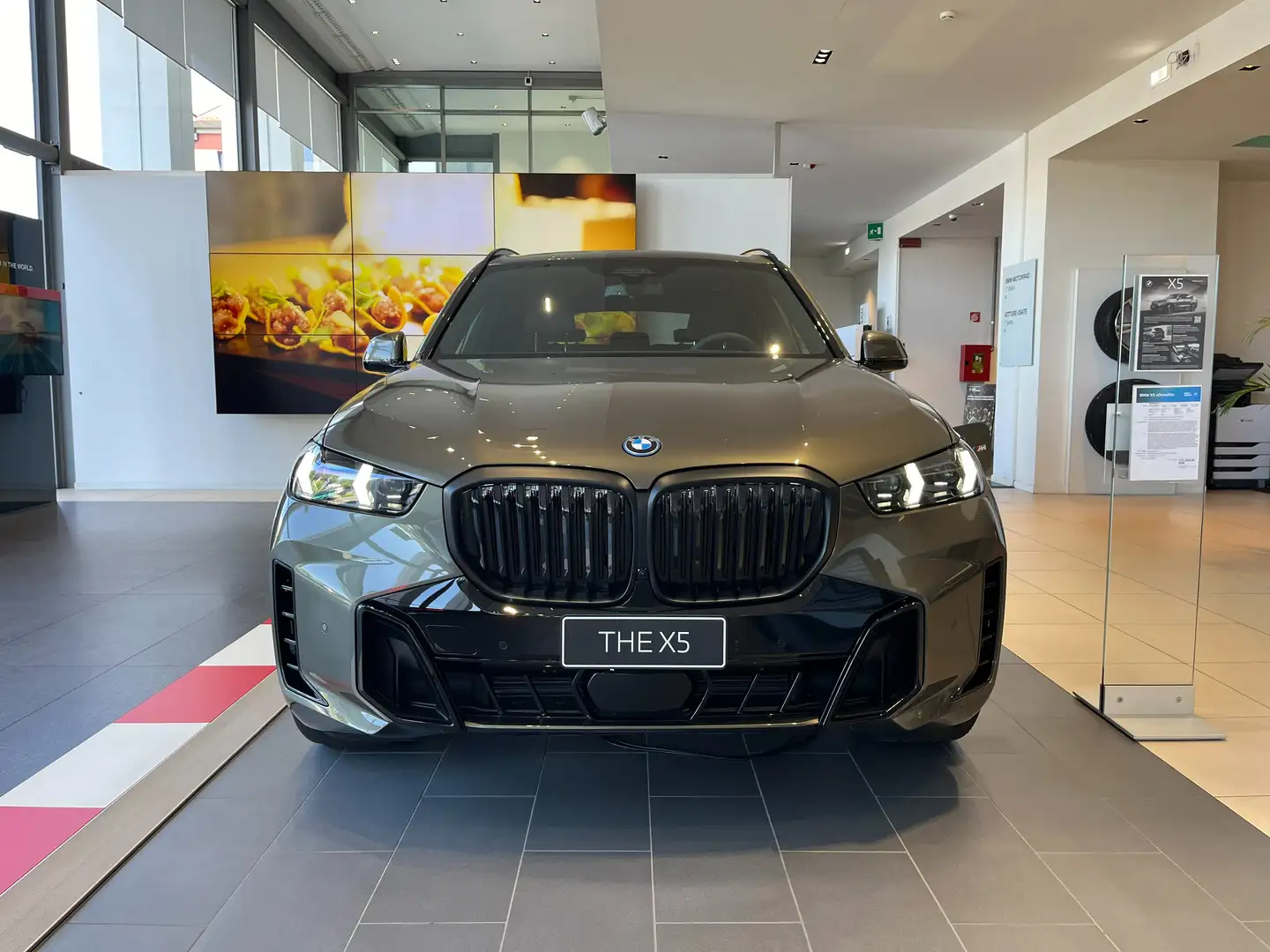 BMW X5 BMW X5 xDrive50e MSport Pro Gris - 2