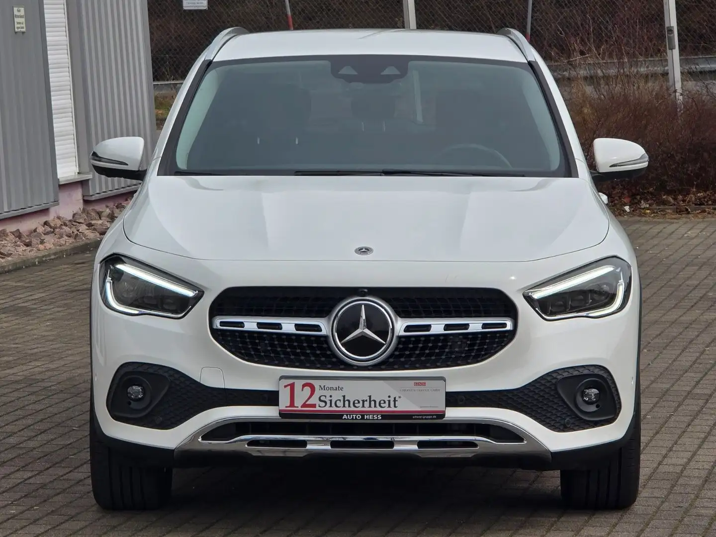 Mercedes-Benz GLA 180 Progressive/NAVI/LED/KAMERA 360°/HEADUP Weiß - 2