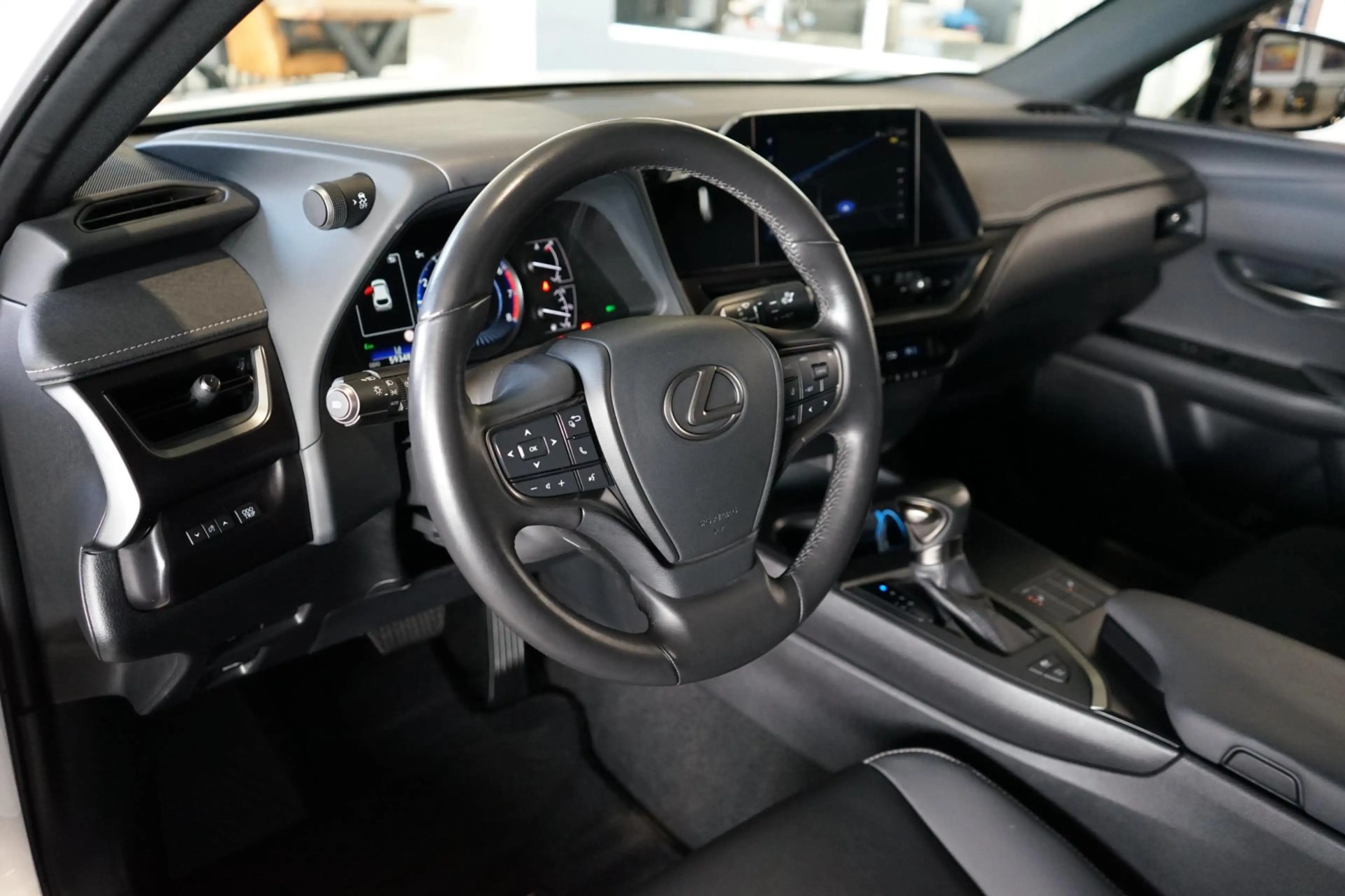Lexus UX 250h F Sport LEDER | CARPLAY | STOELVERW. | DEALER-ONDE — photo 6