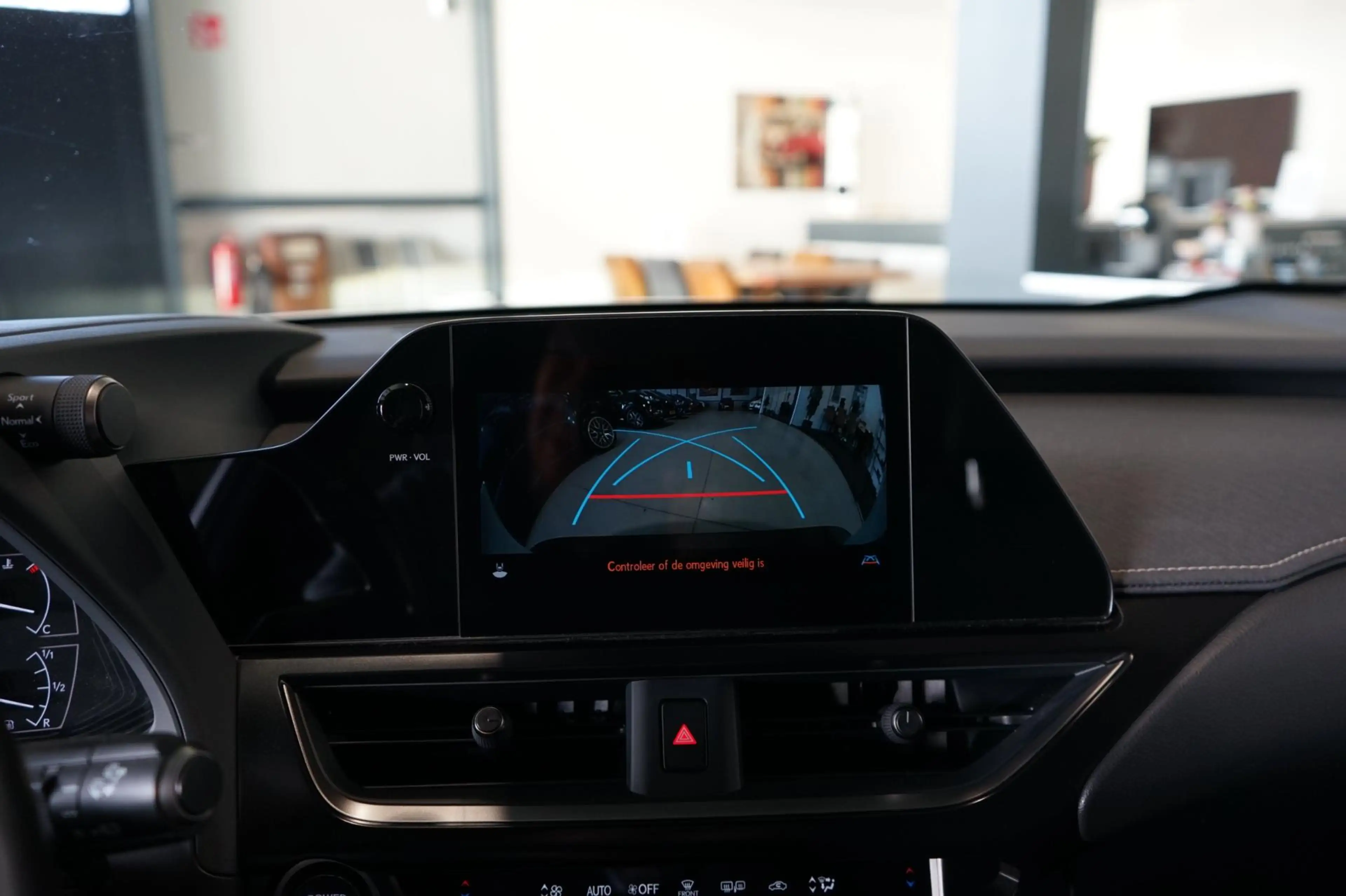 Lexus UX 250h F Sport LEDER | CARPLAY | STOELVERW. | DEALER-ONDE — photo 9