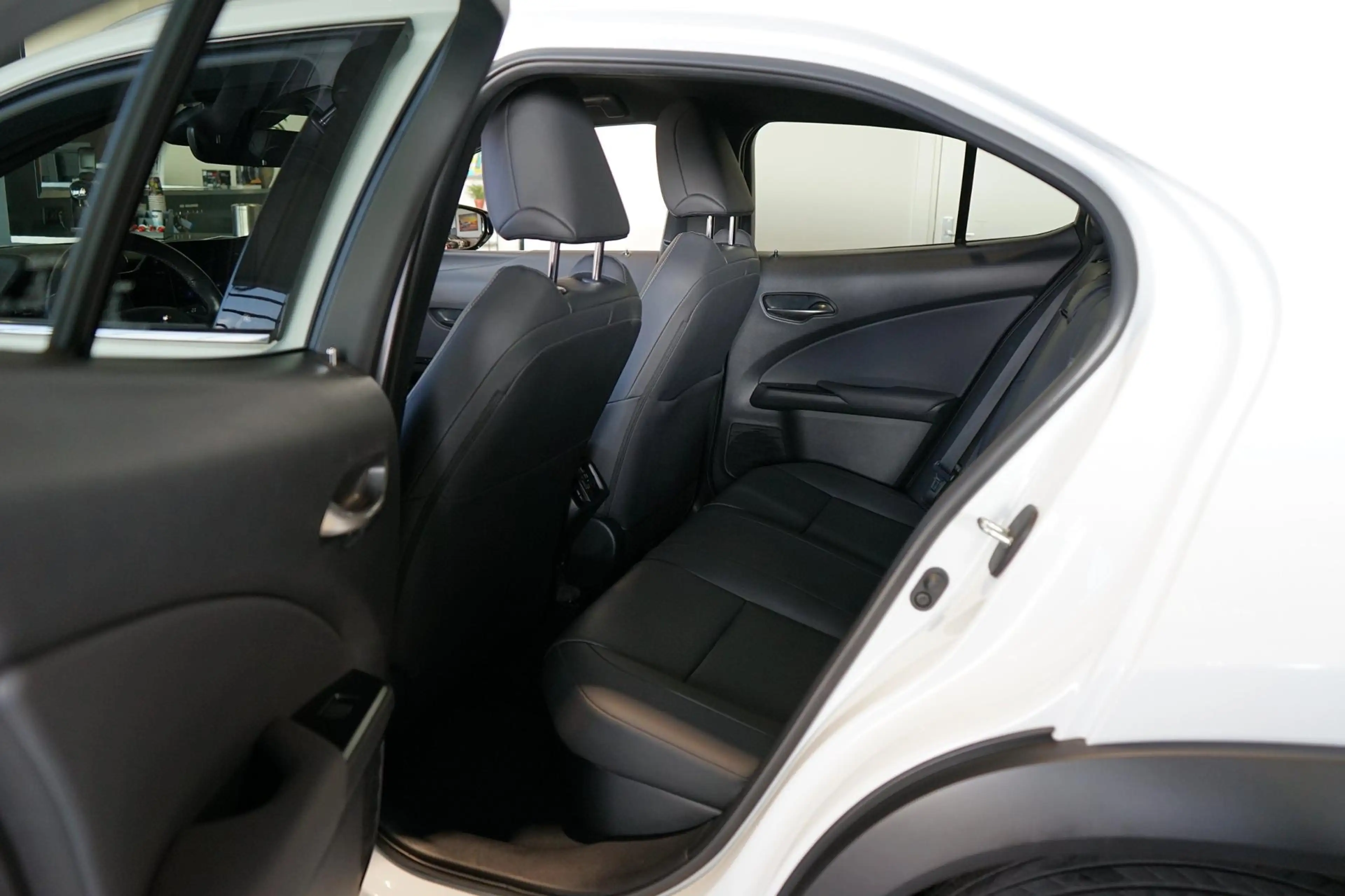 Lexus UX 250h F Sport LEDER | CARPLAY | STOELVERW. | DEALER-ONDE — photo 7