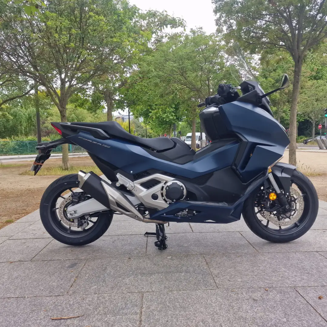 Honda Forza 750 Bleu - 2