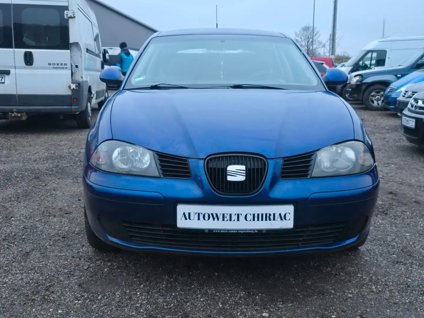 SEAT Ibiza Reference Blau - 2