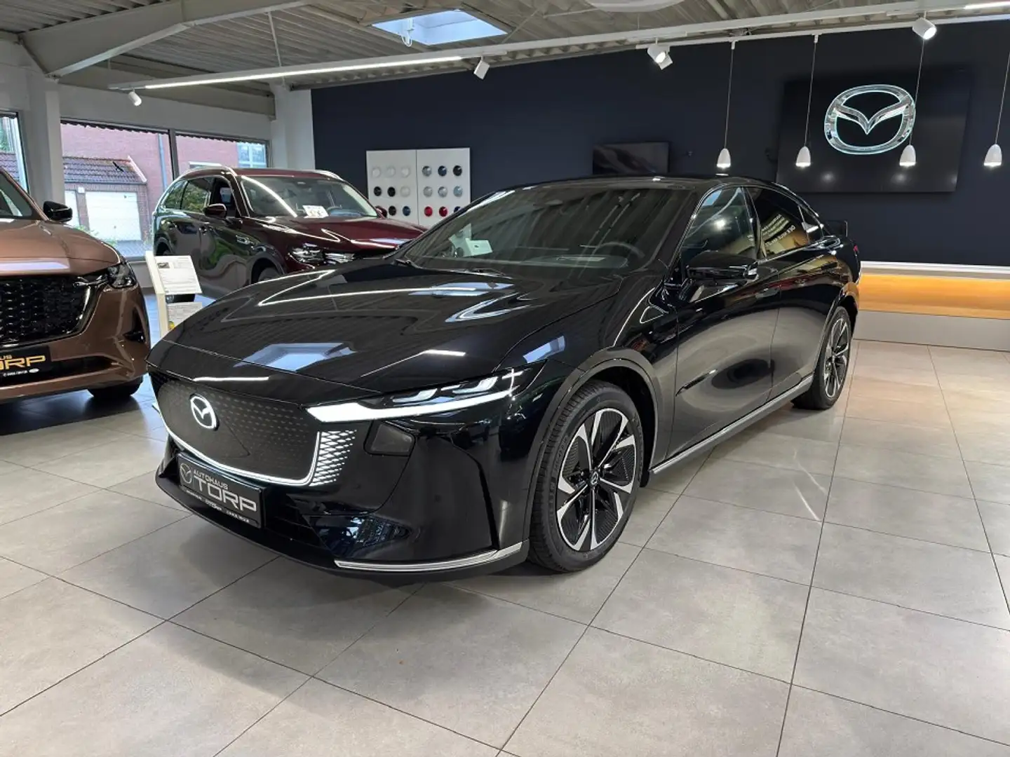 Mazda 6e 5HB EV 258ps 1AT RWD Takumi Schwarz - 1