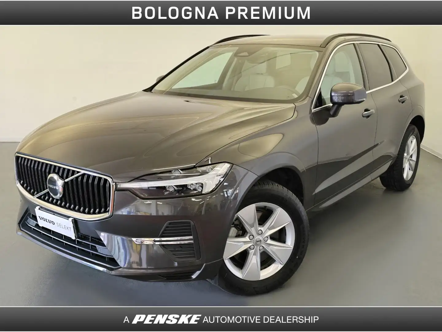 Volvo XC60 B4 (d) AWD Geartronic Momentum Pro Grigio - 1
