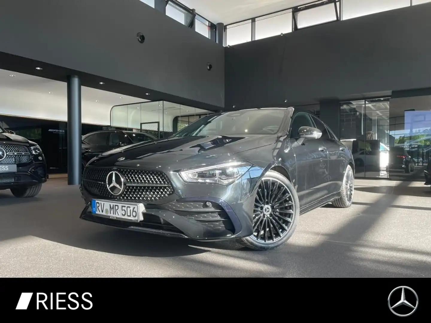 Mercedes-Benz CLA 220 d AMG+PANO+AHK+STDHZG+HUD+DISTR+KEYL+360 Чорний - 1
