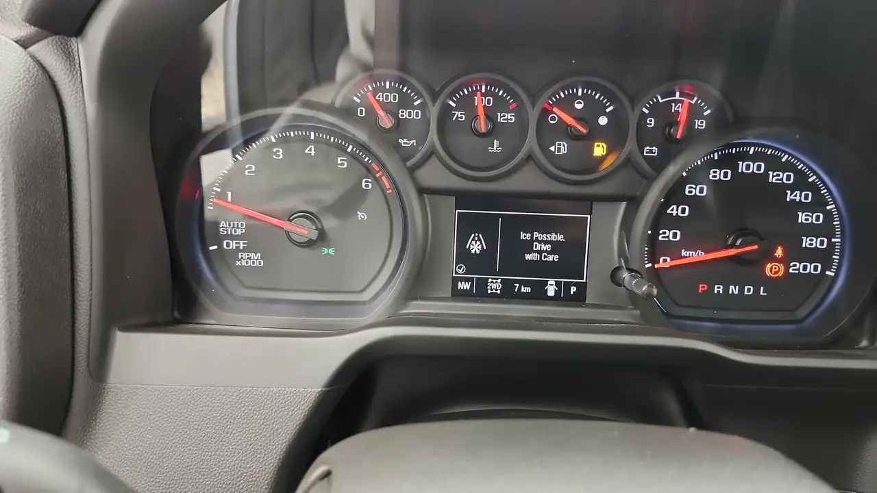 Chevrolet Silverado 1500 photo Chevrolet Silverado 1500