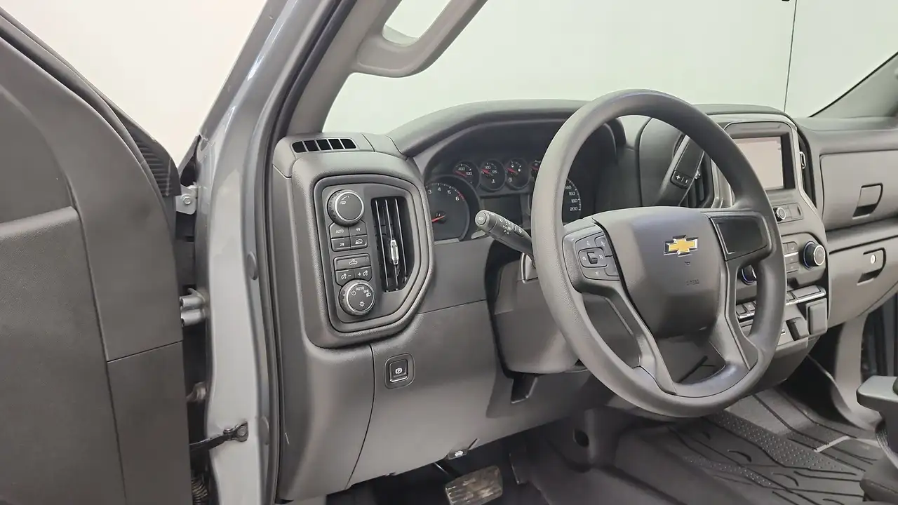 Chevrolet Silverado 1500 photo Chevrolet Silverado 1500