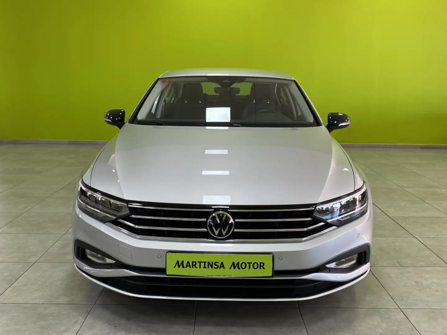 Volkswagen Passat 2.0TDI EVO Business 110kW Gris - 2
