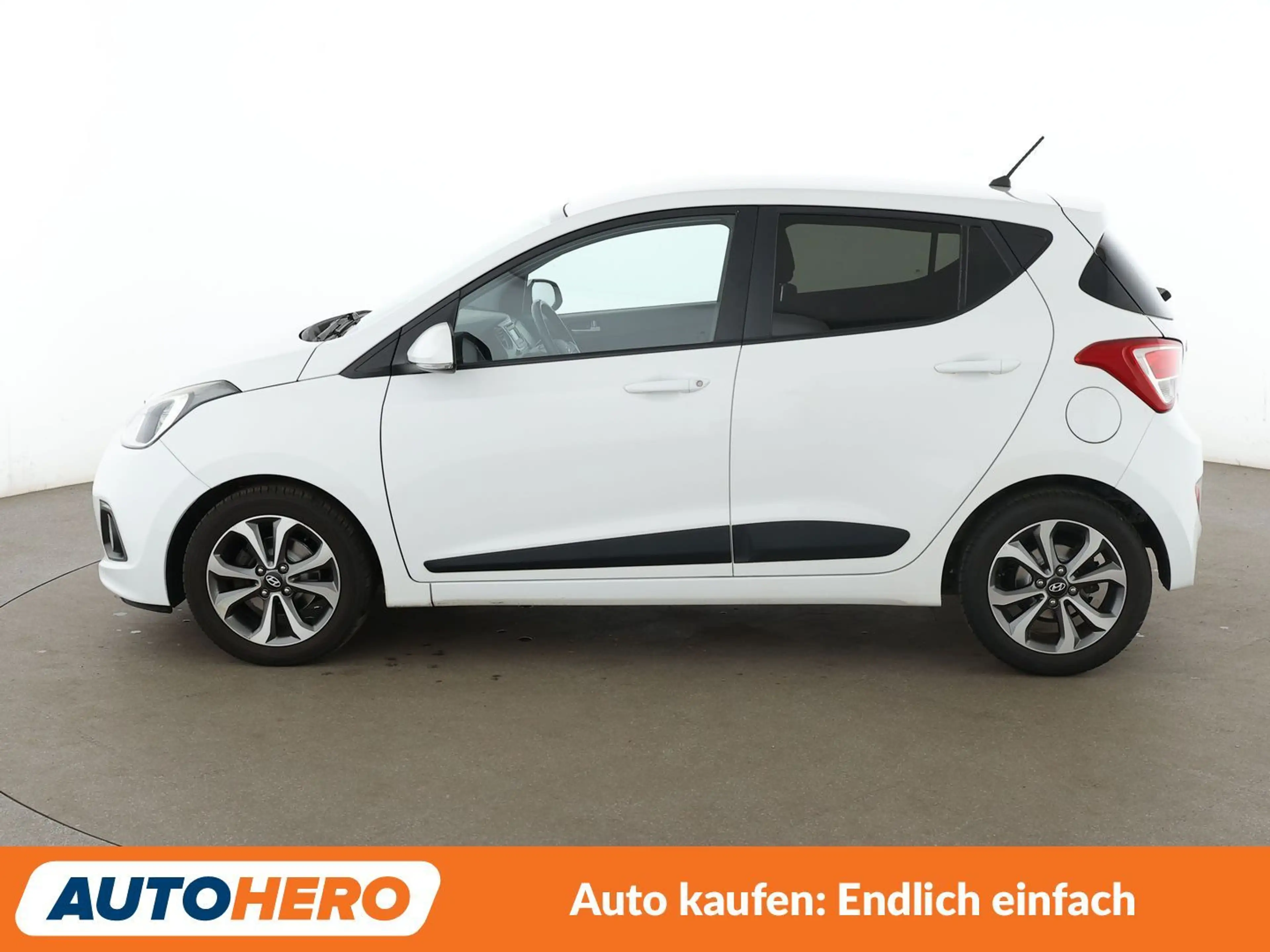 Hyundai i10 1.2 Passion*TEMPO*PDC*SHZ*KLIMA*GARANTIE* — photo 3