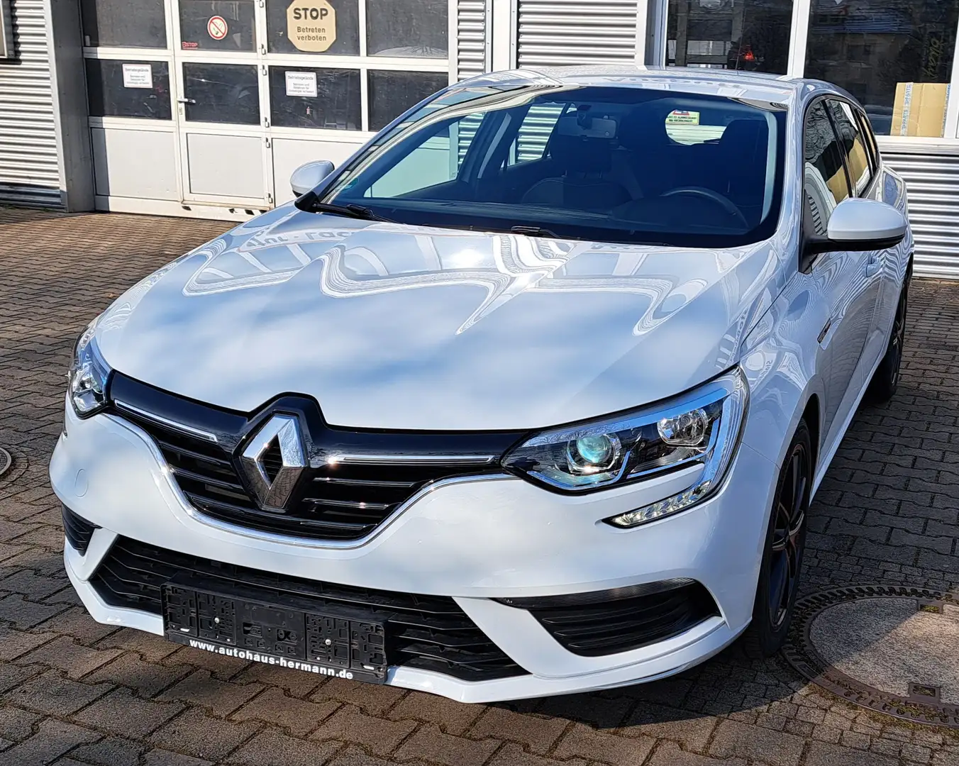 Renault Megane Grandtour TCe115+GPF+LIFE Sitzheizung, 17 Zoll Alu Weiß - 1