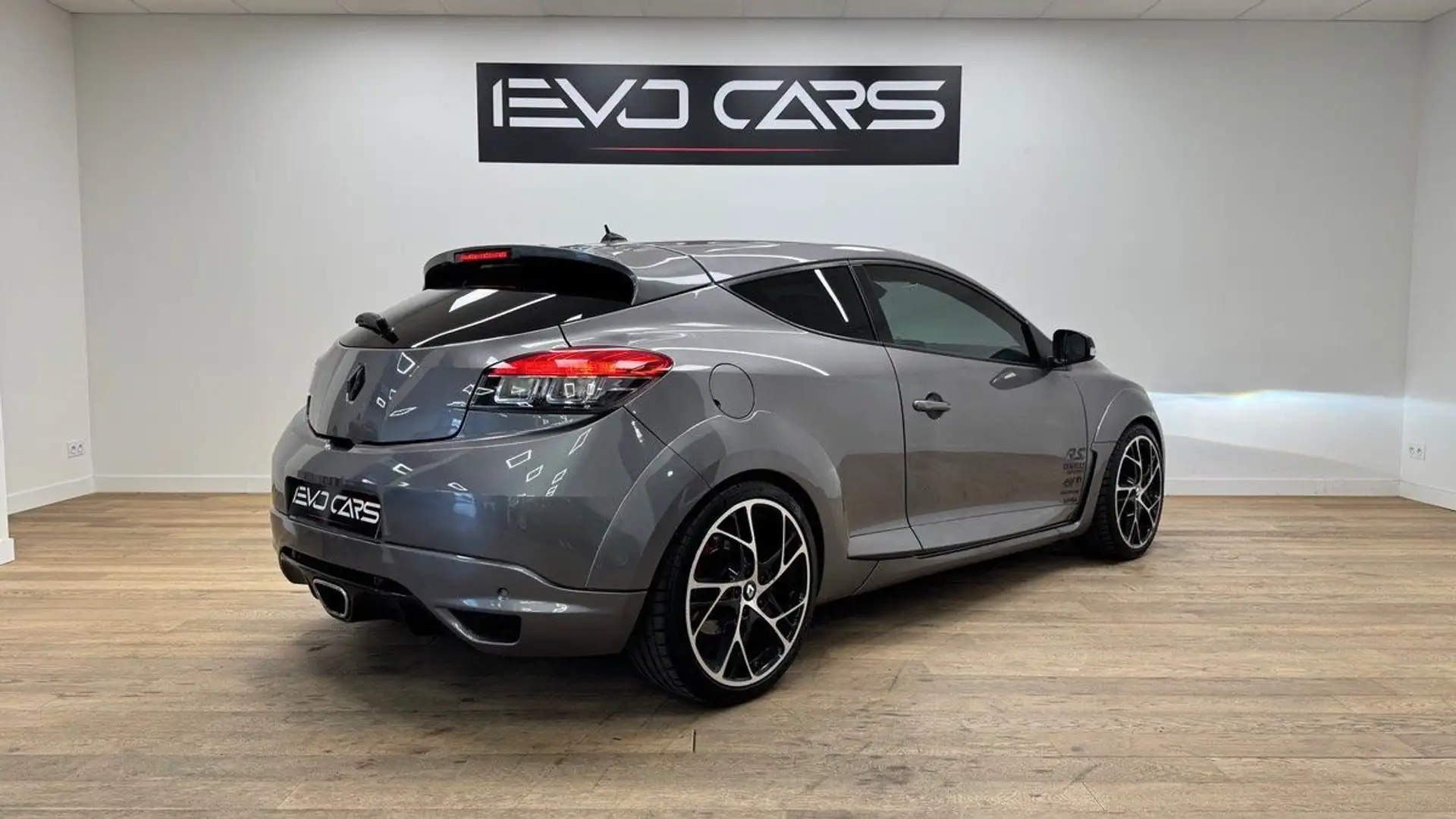 Renault Megane 3 RS CUP 2.0 265 ch Pack Luxe / Radars / Échappeme Grijs - 2