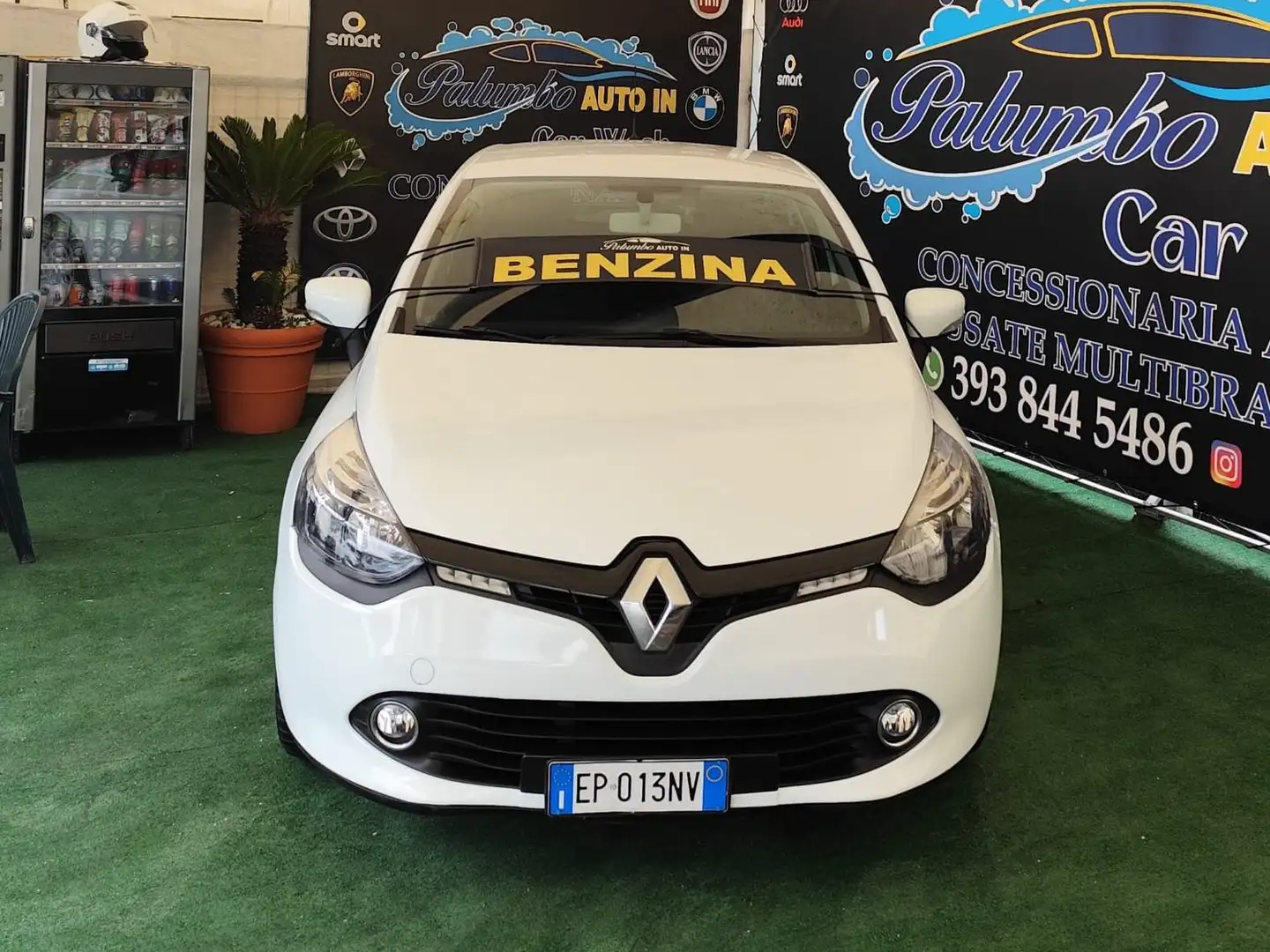 Renault Clio Clio 5p 1.2 Live 75cv Blanc - 2