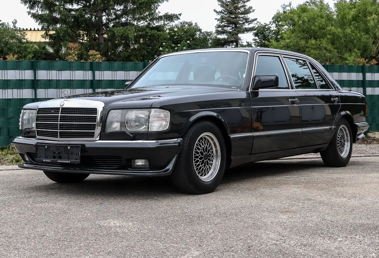 Mercedes-Benz 300 SDL W126 - Lang & Voll Schwarz - 1