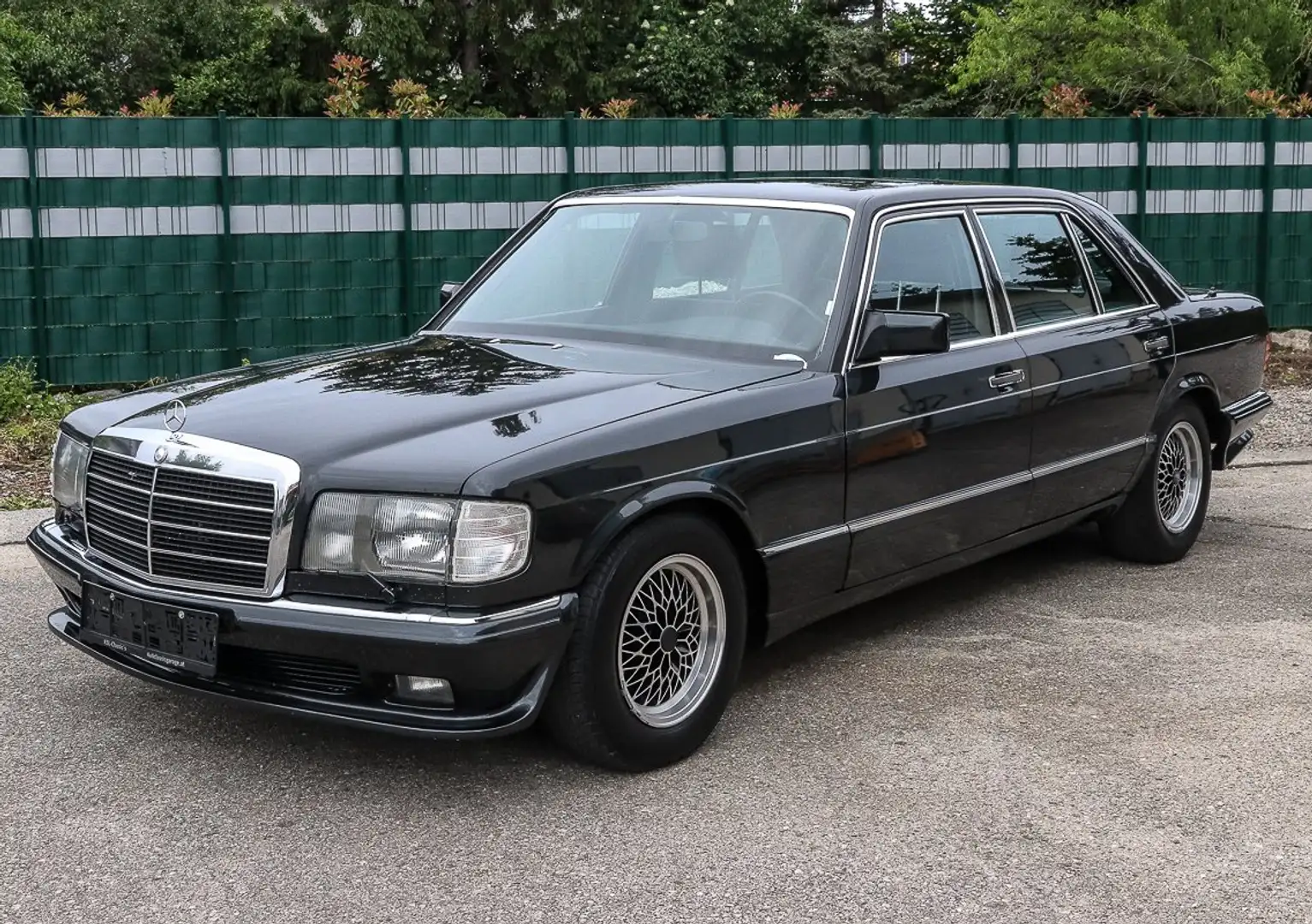 Mercedes-Benz 300 SDL W126 - Lang & Voll Schwarz - 2