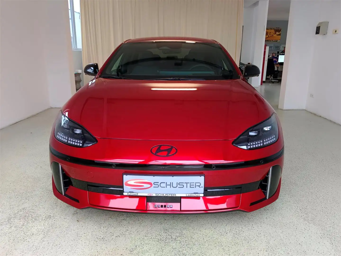 Hyundai IONIQ 6 BLACK Edition 77,4 kWh Červená - 2