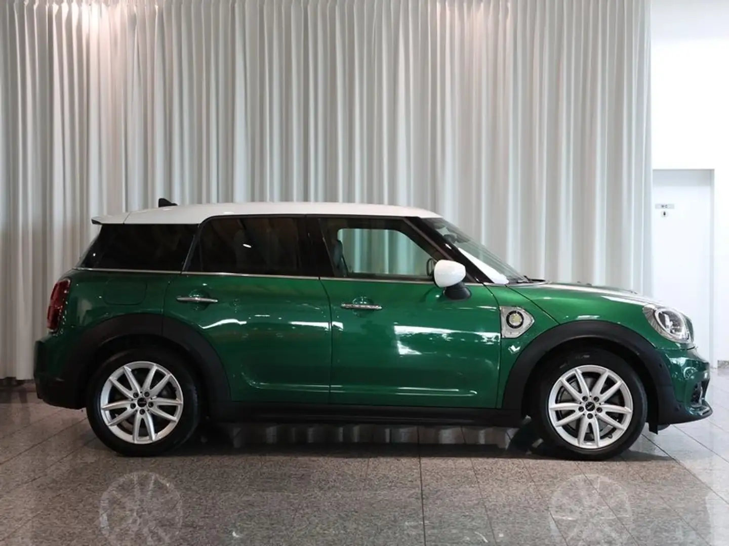 MINI Cooper SE Countryman Cooper SE ALL4 JCW Trim RFK Pano. HarmKar Memo. Grün - 2