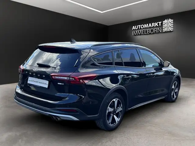 Ford Focus view 6